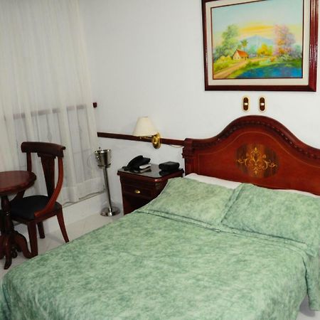 Hotel Quinta Avenida Cúcuta Extérieur photo
