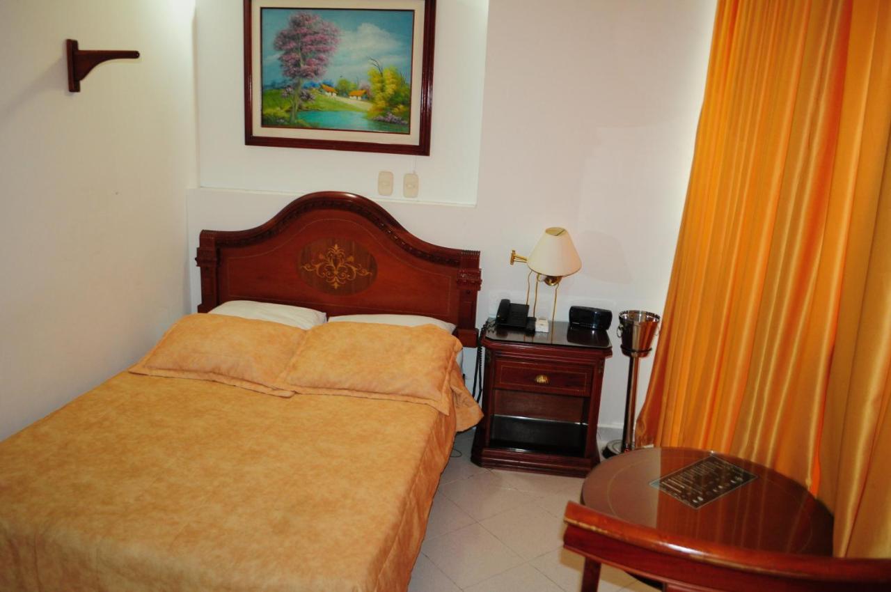 Hotel Quinta Avenida Cúcuta Extérieur photo